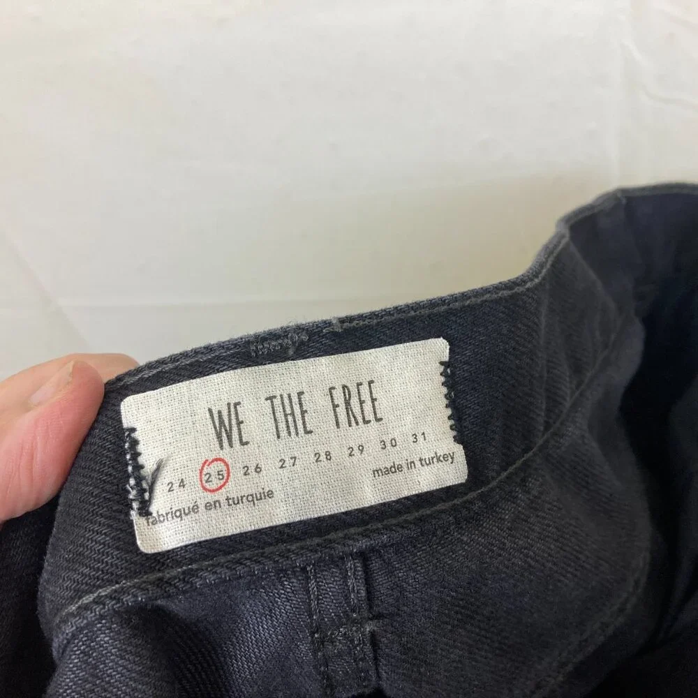FREE PEOPLE Sz 25 Maggie Black Distressed Jeans Raw Hem Button Fly Mid Rise‎